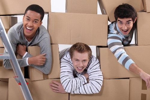 Packing and loading assistance for a man and van furniture job