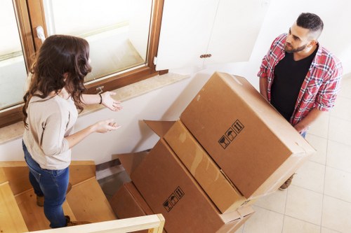 Furniture moving service managing a safe and efficient transport process